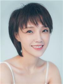张舒妍照片